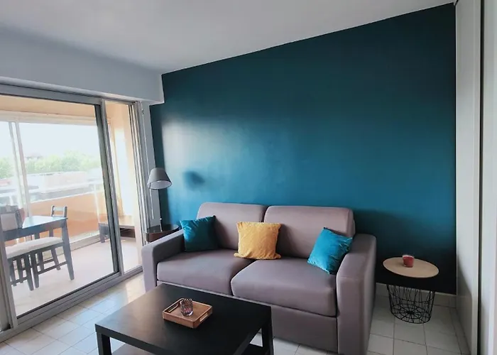 Studio Frejus Plage L Clim L Wifi L Parking Prive